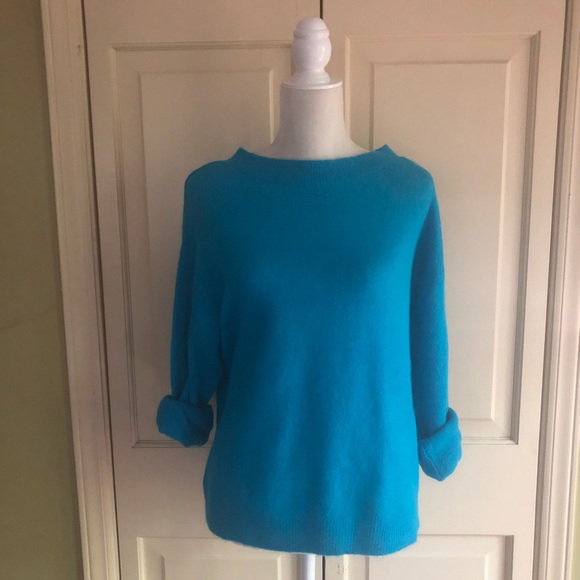 Oversized Sweater Trio - Picture 2 of 6